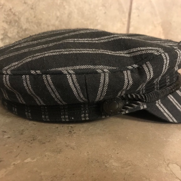 Billabong hat - Picture 2 of 4